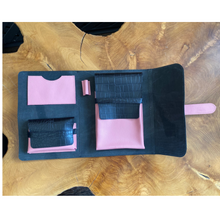 Load image into Gallery viewer, Tri-Fold Cigar Case