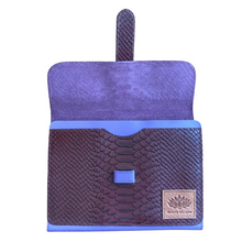 Load image into Gallery viewer, Tri-Fold Cigar Case